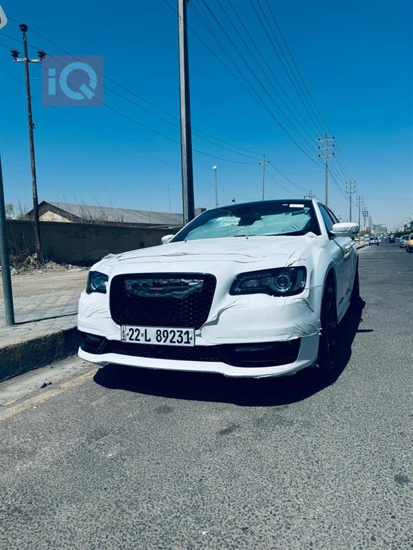كرايسلر 300 2023 للبيع في العراق - كربلاء